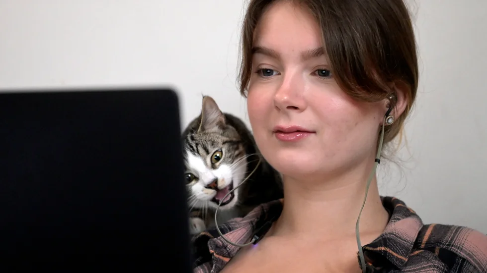 Låt studenter arbeta i den utsträckning de själva önskar och bygga en buffert för framtiden, utan att studiemedlet krymper. 
