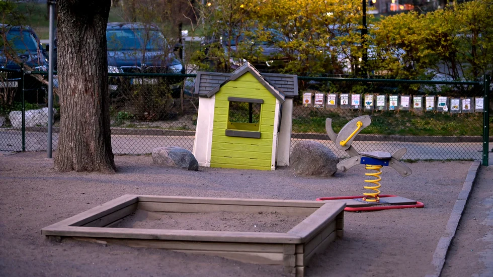 Stockholms stad drar in tillståndet för en förskola med koppling till den muslimska friskolesfären.