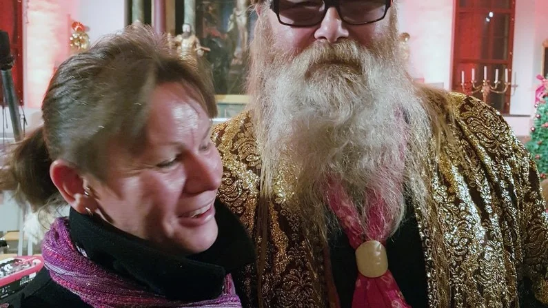 Roger Pontare var ett populärt inslag i Vingåkers kyrka i lördags. FOTO: PRIVAT