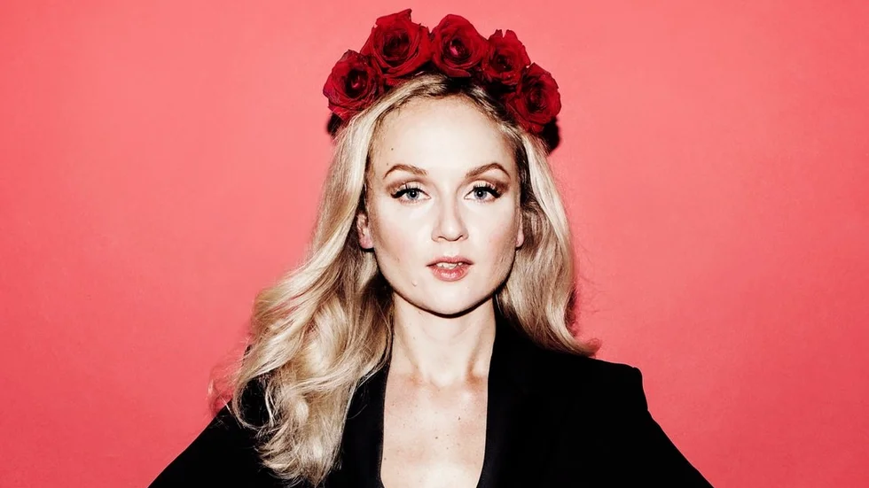Anna Bergendahl återvänder till musiken med två nya singlar. Senare i år kommer en EP, och därefter ett album.