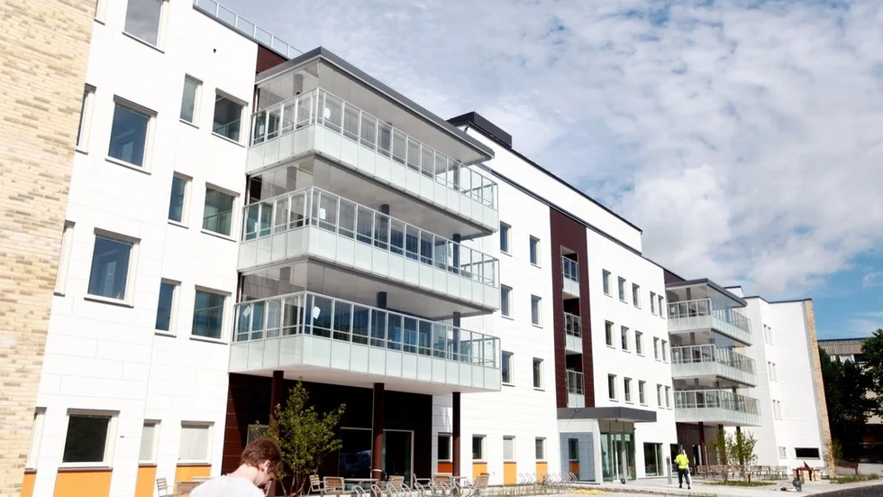 Anita Huss är förtvivlad och arg för att ventilationen på Åbackens vård- och omsorgsboende inte fungerar. Foto: Niklas Holm