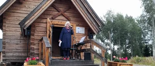 Statyn Särkilax Maria är nu invigd   
