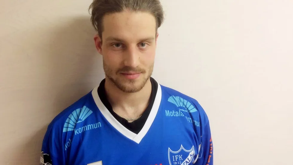 Robin Östh har skrivit på för två säsongen i IFK Motala.