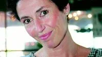 Tillbaka igen. I flera år höll sig Jessica Zandén borta från scenen. Men nu är hon tillbaka i full kraft. "Det är verkligen en glädje att få stå på en teaterscen igen", säger hon Foto: Lizzie Larsson/IBL