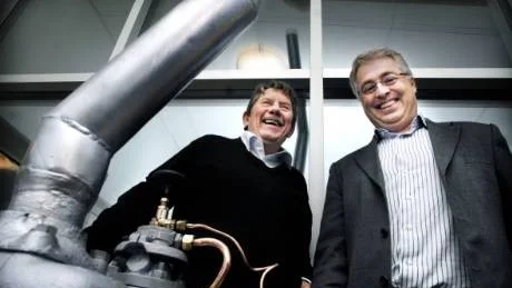 Kjell Björkqvist, ordförande i Skärgårdarnas Riksföreningen och Mats Olsson, ordförande i Smålandskustens Skärgårdsförening kämpar för att Smålandskusten ska få en mer långsiktig lösningar när det gäller tunga transporter. Foto: Lisa Olaison
