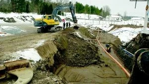 Förorenad mark. Shell har inte haft några krav på sig att göra prover under tiden som bensinmacken var i bruk. Det är en av orsakerna till att utsläppet förblev oupptäckt så länge.