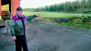 Eget bränsle. I direkt anslutning till det nuvarande och det planerade ungdjursstallet är det meningen att biogasanläggningen i Odensviholm ska byggas. Lars Svensson, en av delägarna, räknar med att inom några år kunna köra gårdens maskiner på hemmaproducerat bränsle.