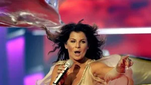 Carola repeterade för andra gången inför schlager-EM i Aten på söndagen. I väntan på Lars Wallins specialgjorda kläder uppträdde hon i beiga shorts och topp.
Foto: Pontus Lundahl/Scanpix