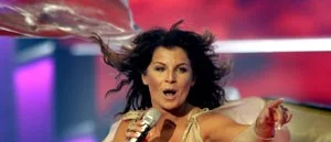 Carola varvar upp motorerna