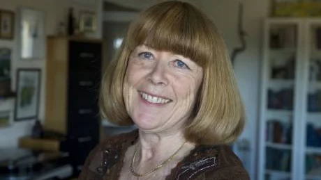 Inger Frimansson får nog av dramatik i sina böcker och går själv hellre promenader i skogen.Foto: Jonas Ekströmer/Scanpix