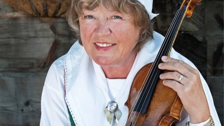 Nilla Pierrou.
