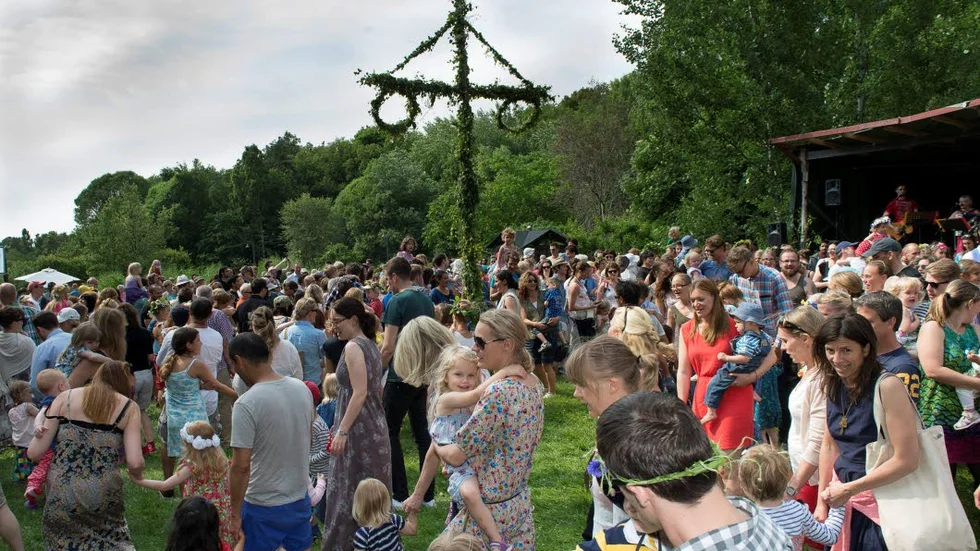 EN DAG ATT FIRA. Midsommarafton är Sveriges egentliga nationaldag, anser NSD-krönikören Peter Swedenmark.