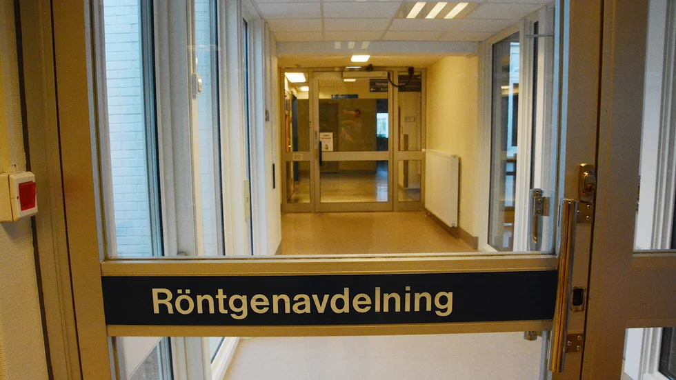 Det finns rutinerade röntgenmedarbetare som erbjudit sig att bemanna röntgenmottagningen i Vimmerby några dagar i veckan. Verksamhetschefen säger att det viktiga är att de söker arbete, så kan omfattningen diskuteras senare. "I mina öron låter det som att bemanningen av röntgen i Vimmerby ska vara löst inom en mycket snar framtid", skriver Daniel Söderqvist.