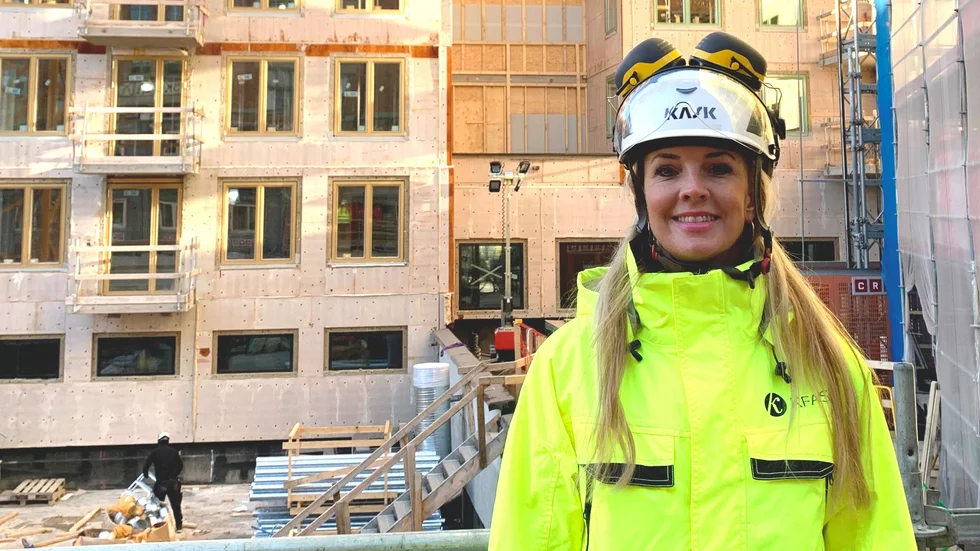 Sofie Gadd är projektledare på Kfast. Förutom planerna på nya bostäder i Munktellstaden håller hon i trådarna för bygget på bilden, de 189 lägenheter som håller på att färdigsställas vid Slottsskolan.