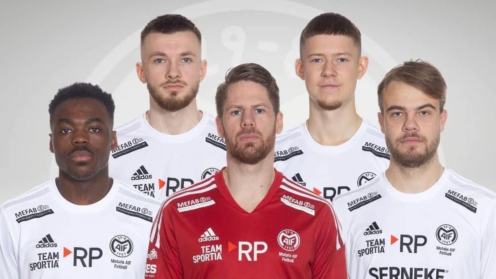Motala AIF förlorar dessa fem spelare till nästa år. Theo Forsman, Dieu Le Veut Ntumbudi, Andreas Carlström och Anton Pellettieri Hennig, plus Patric Åslund som Sporten berättat om tidigare.
