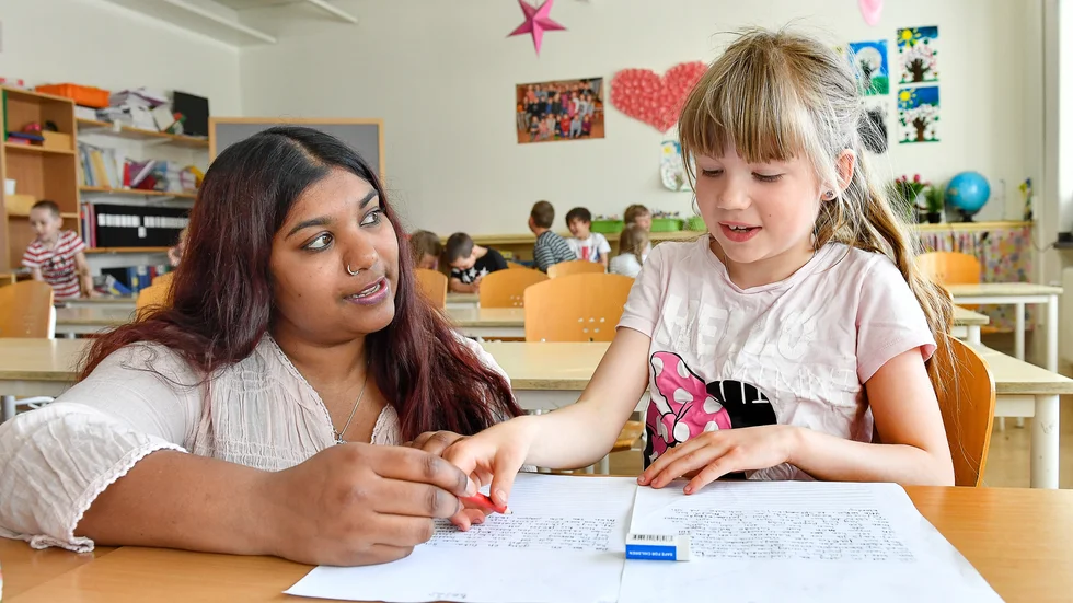 Med fler elever och barn än budgeterat måste kommunen som huvudman betala mer i elevpeng till skolorna, både till de kommunala och de privata. Arkivbild.