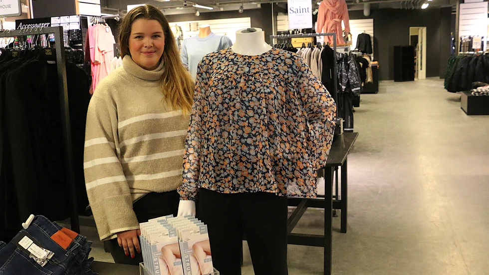 Therese Kjellman slutar som butikschef på Family House i Hultsfred, ett drömjobb lockar. Och det blir kortare resor till jobbet.