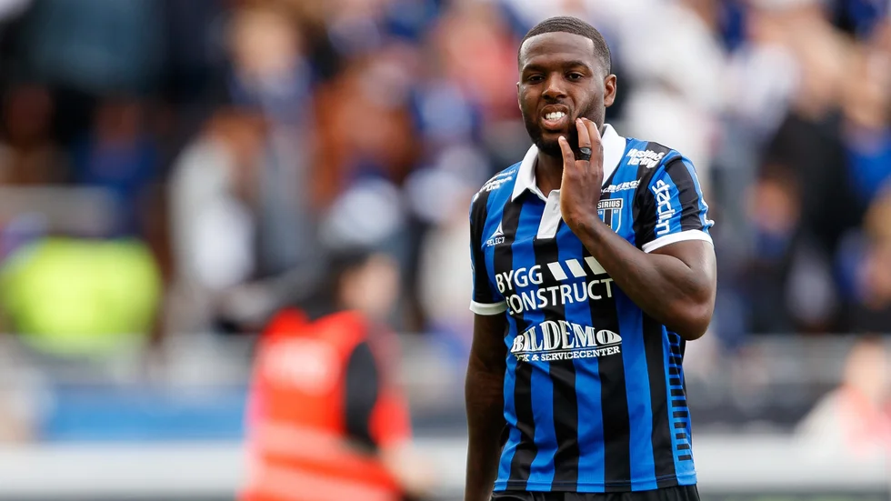 Christian Kouakou har inte spelat särskilt många minuter för Sirius den här säsongen och han åker inte med laget till lördagens bortamatch mot Mjällby i Svenska cupen.