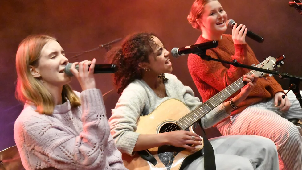 Betty Persson, Cimberly Wanyonyi och Mika Wiklund. Musikelever Estetiska programmet Skellefteå