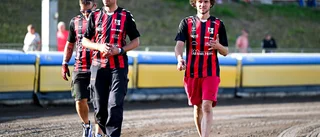 Var nära att lämna i somras – nu förlänger föraren med Smederna: "Kände: Vad är det här för något?"