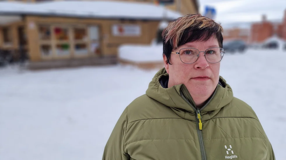 Maria Olofsson, Malmberget. "I snitt har vi tre-fyra kraftiga skalv i veckan. Däremellan har vi småmuller. Varje dag.", berättar Maria Olofsson, som tillsammans med sin man bor på Tingsvallsvägen i Malmberget. 