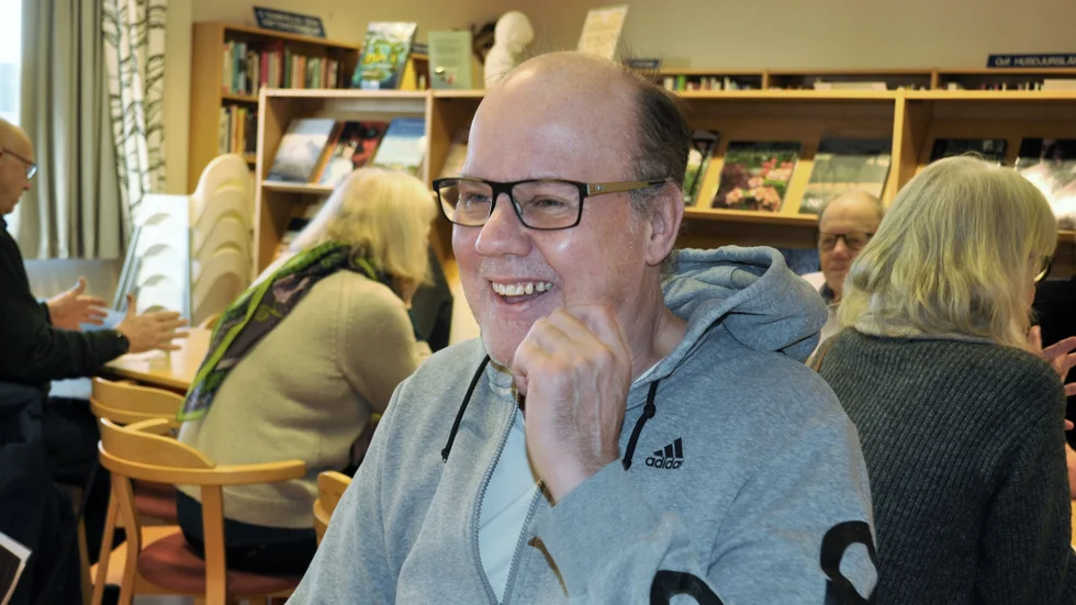 Inflyttade Erkki Persson är inte mycket för att läsa, men gillar att träffa folk.
