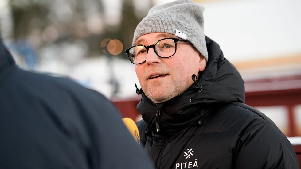 Längdåkning må vara en individuell idrott per definition, men Piteå Elits tränare Joakim Abrahamsson betonar vikten av en bra lagkänsla. (Arkivbild)