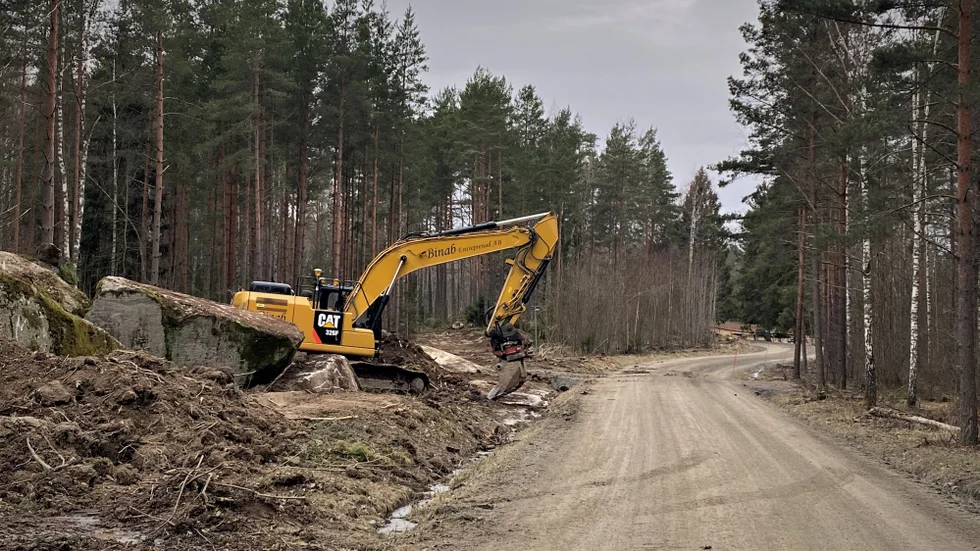 Bygget av cykelvägen mellan Vreta och Hammarskog kostade flera miljoner. Men används den verkligen av någon, undrar insändarskribenten.