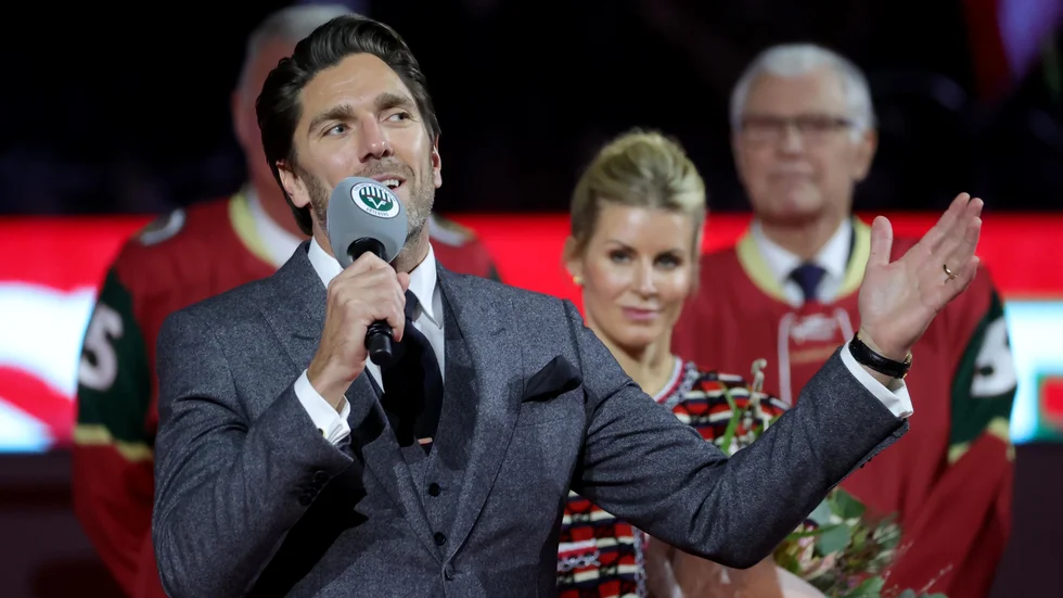 Henrik Lundqvist under hyllningen i Scandinavium.
