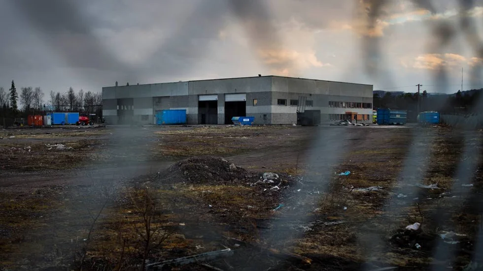FÖRSENAS? Metsos gamla lokaler på fastigheten Linbanan 1 håller just nu på att rivas för att ge plats åt Kiruna nya stadshus. Byggstart är planerad till oktober, men kan komma att fördröjas efter att detaljplanen överklagats.