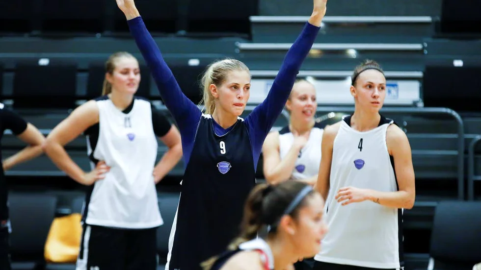 "Vi måste verkligen gå ut och sätta ton direkt", säger Northland Baskets Martina Stålvant inför torsdagens seriepremiär mot Alvik.