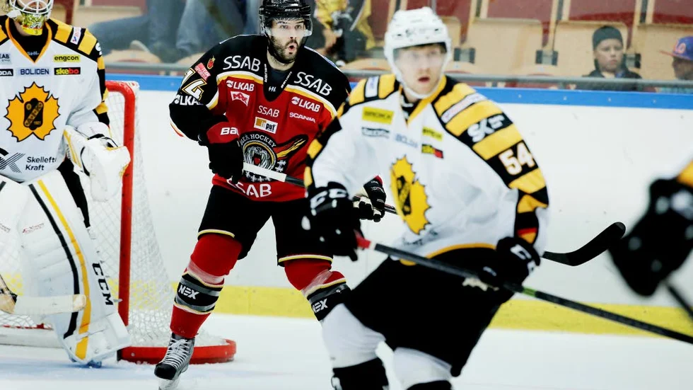 UTE I KYLAN. Luleå Hockeys Stephen Dixon kan vara på väg bort från klubben.