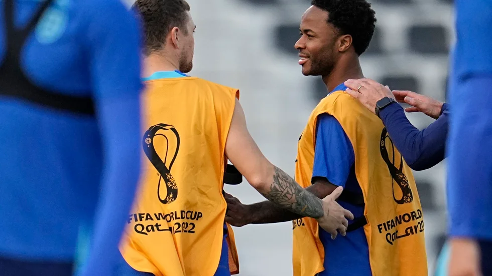 Englands Raheem Sterling under fredagens träning.