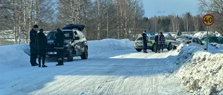 Kollission mellan två bilar på Taktvägen