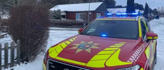 Villabranden i Grillby är släckt – räddningstjänst kontrollerar efter glöd