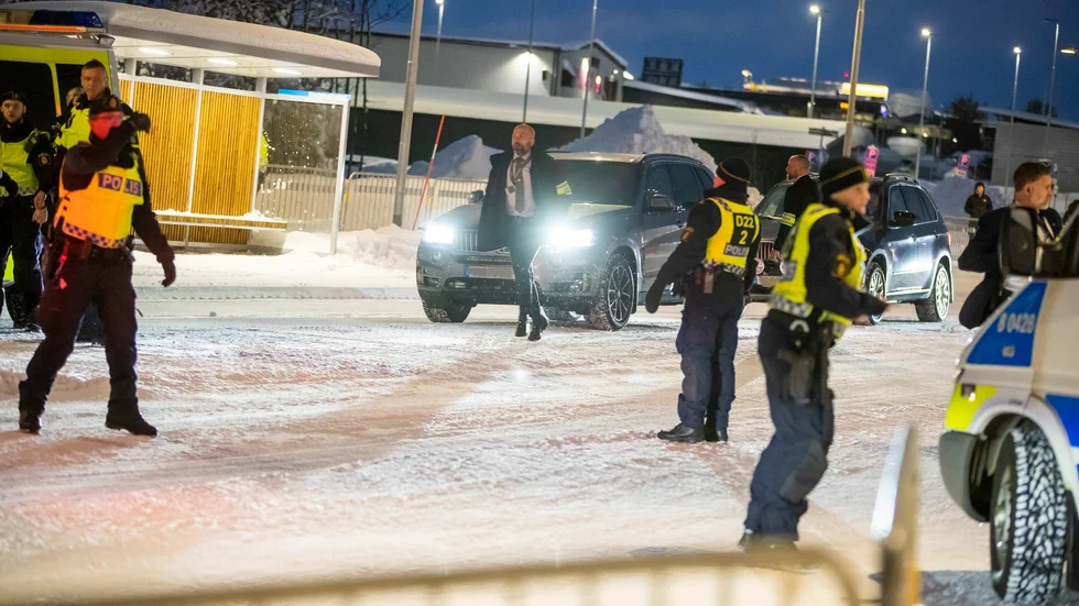 En polisman avlossade ett vådaskott under EU-kommissionens besök i Kiruna (Arkivbild). 