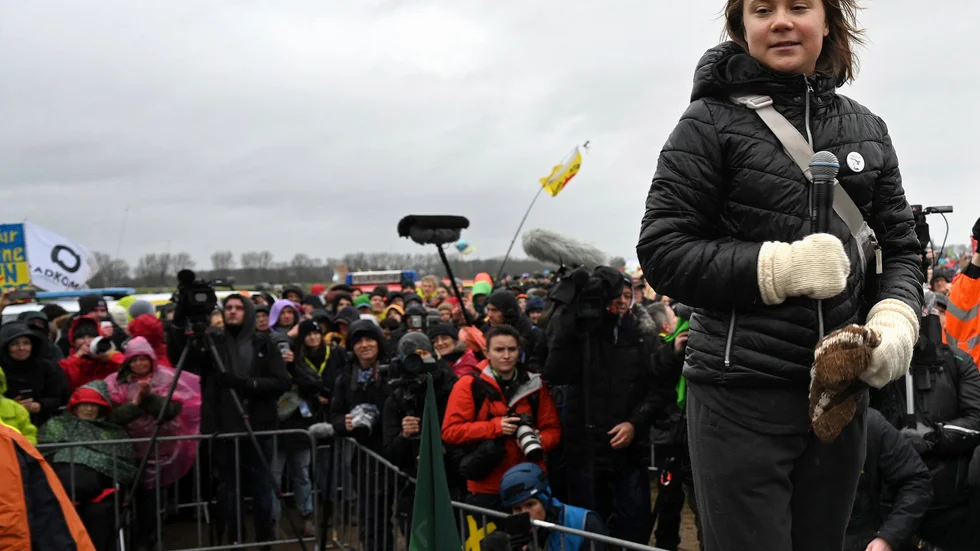 Greta Thunberg under en av demonstrationerna på lördagen.