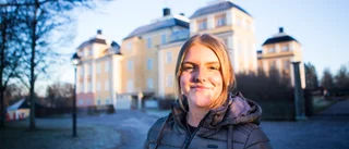 Ericsbergs slott satsar publikt ✓Nora, 21, ansvarig ✓Konferenser ✓Boende i flyglarna ✓Guidade turer ✓Får ofta filmförfrågningar