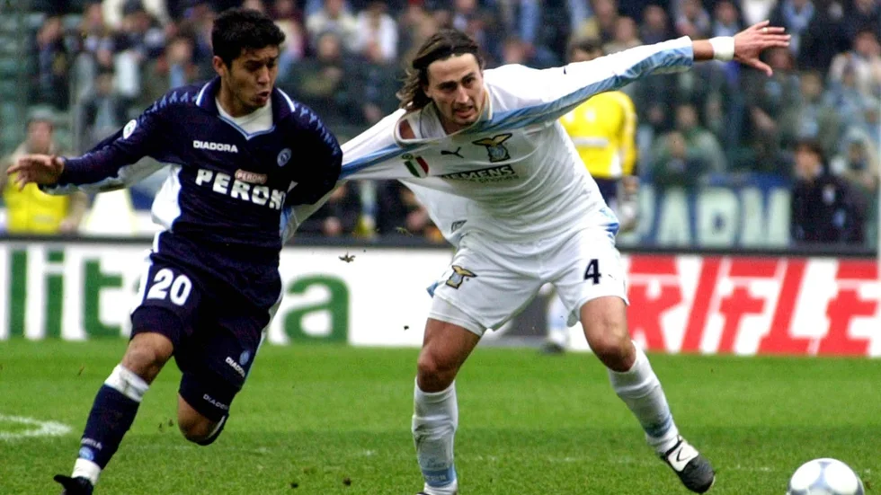 Dino Baggio, till höger, känner oro för hur tillskotten han åt som spelare kan påverka hans hälsa.