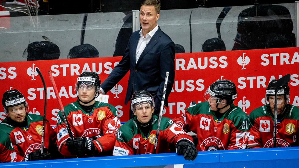 Frölundas tränare Roger Rönnberg under en CHL-match mot Rögle förra säsongen. Arkivbild.