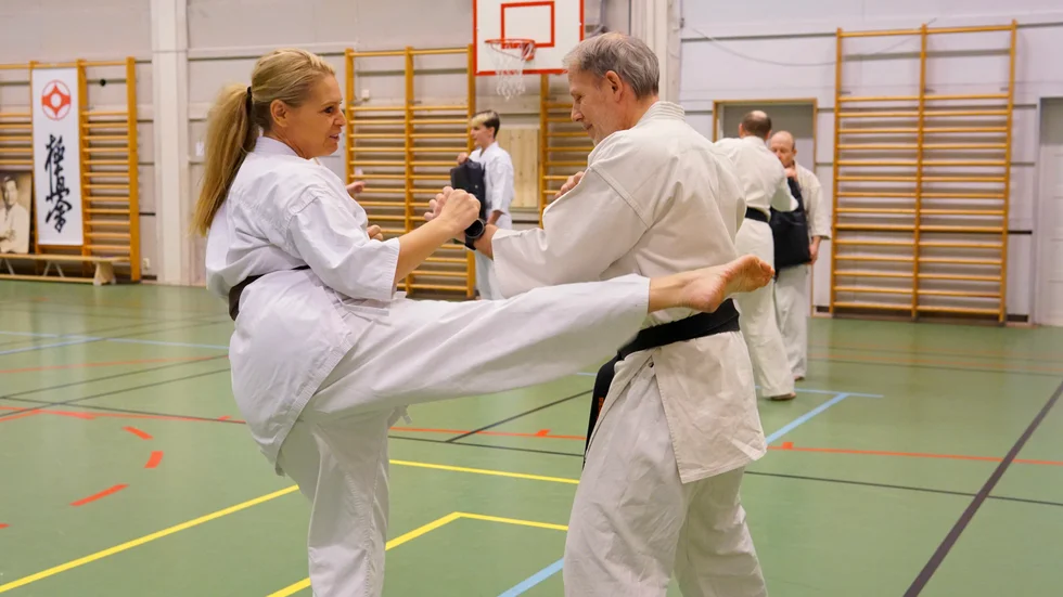 Både Jessica Anderberg och Fredrik Gundman beskriver karate som en typ av mental avkoppling.