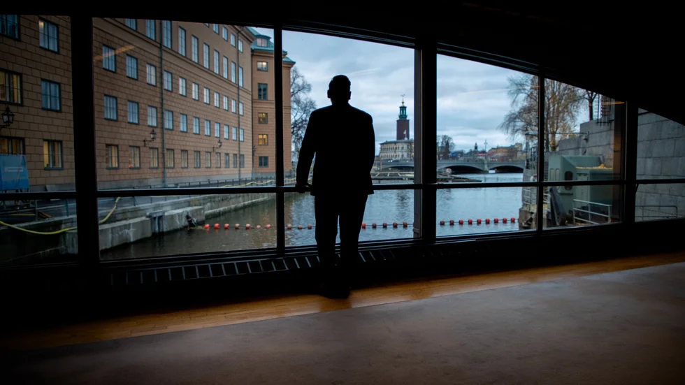 Flera anonyma partivänner från Linköping kritiserar Muharrem Demirok för att sakna ledarskapsförmågor. Detta kommer dagen innan han ska väljas till ny partiledare.