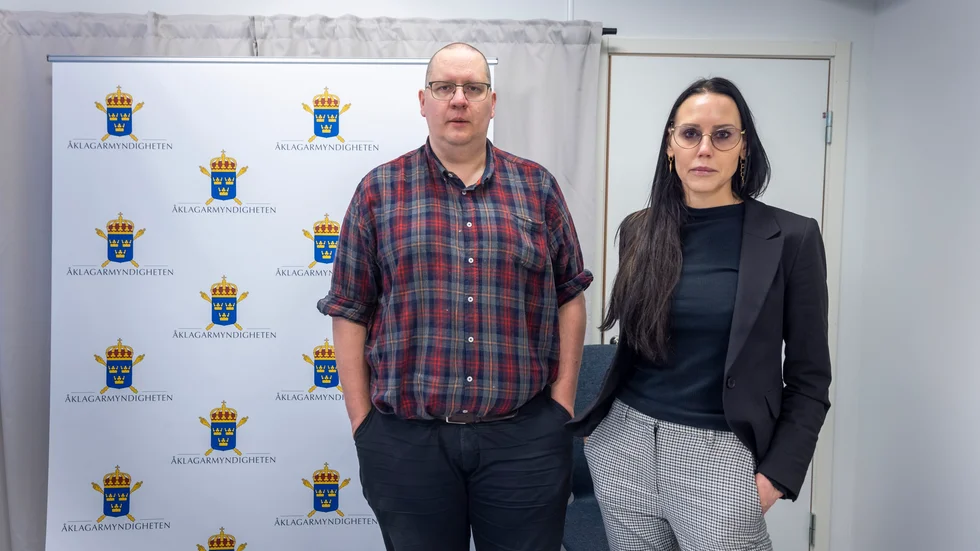 Kammaråklagare Jonas Fjellström och Anna Melander, som funnits vid nyckelvittnets sida under hela rättsprocessen efter mordet på Notviken förra sommaren, riktar tung kritik mot polisens sätt att hantera personskyddet.