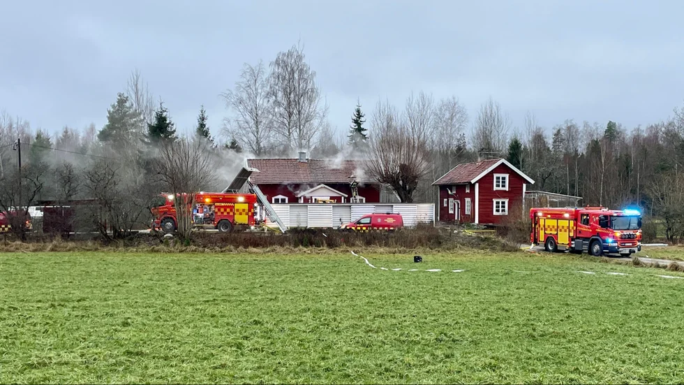 Kraftig rökutveckling från villan.