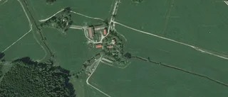 64-åring ny ägare till fastigheten på Hönebäck 1 i Björkvik - prislappen: 2 500 000 kronor
