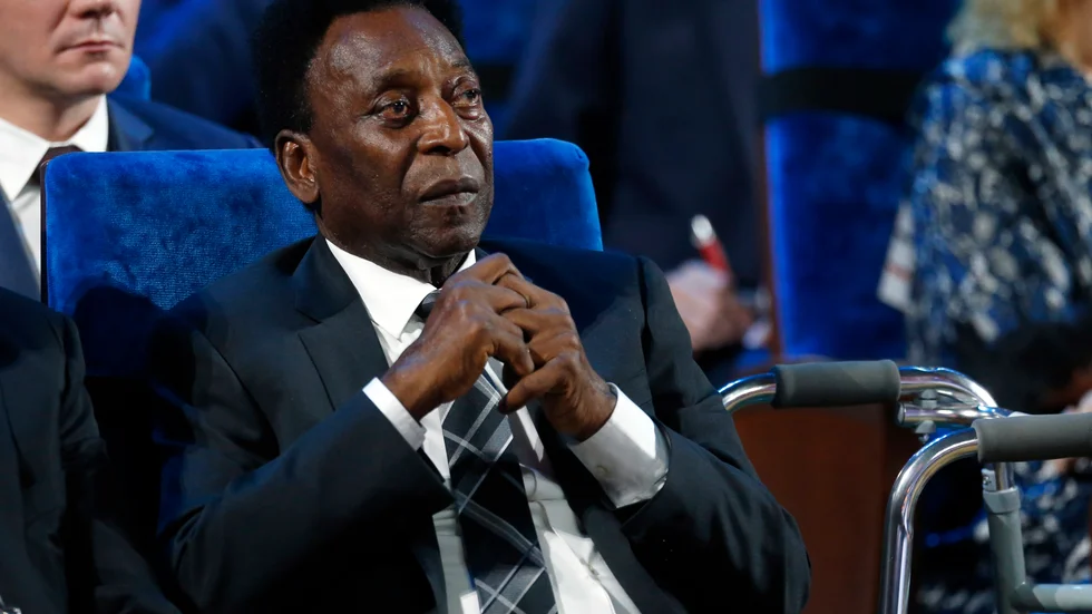 Fotbollslegendaren Pelé har lagts in på sjukhus. Nu får han hälsningar från Brasiliens landslag som är i Qatar. Arkivbild.