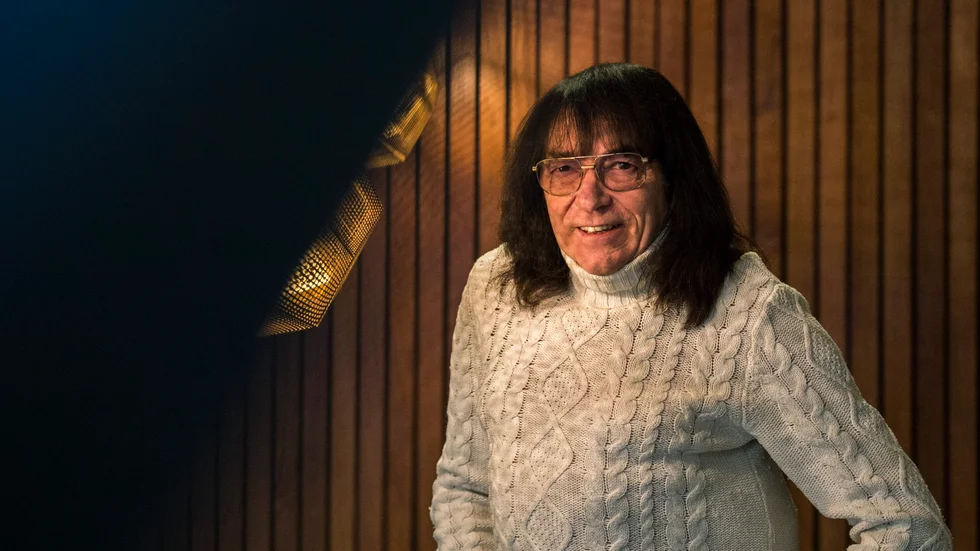  
Svenne Hedlund levde av sin musik i över 60 år. Under den tiden besökte han också Västervik. 