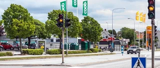 Trafikljus blinkar vid Coop – vägen kan behöva grävas upp