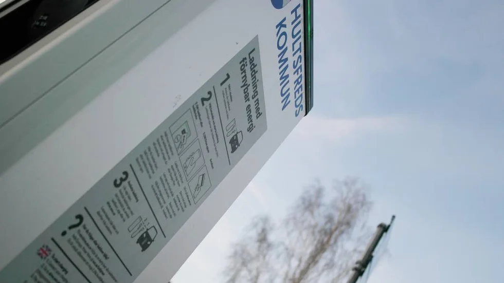 Antalet elbilar ökar sakta men säkert i Hultsfreds kommun. Nu finns det 17 enligt statistik från Trafikanalys.