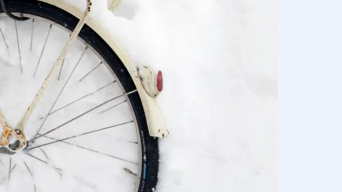 En kvinna får 3 000 kronor i ersättning för en försvunnen cykel.